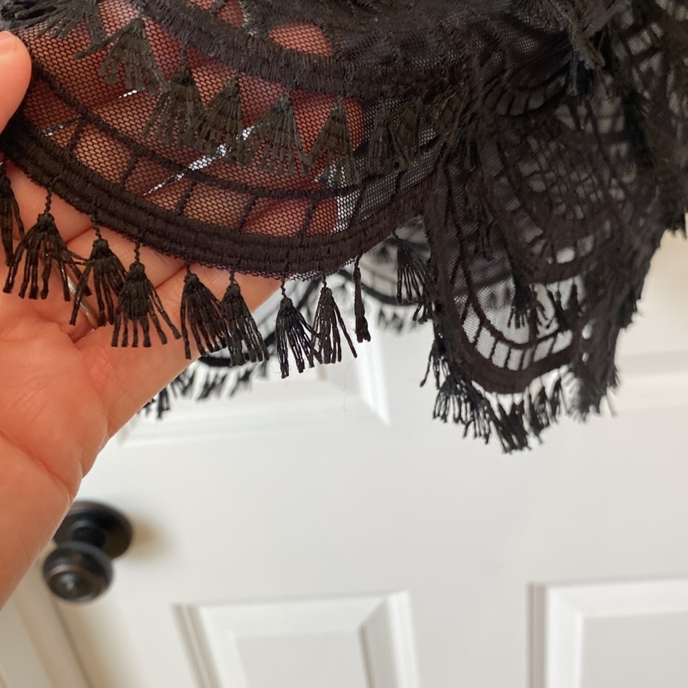 7 For All Mankind Scallop Lace Fringe Short Sleeve Top - Black - Small - Picture 3 of 5
